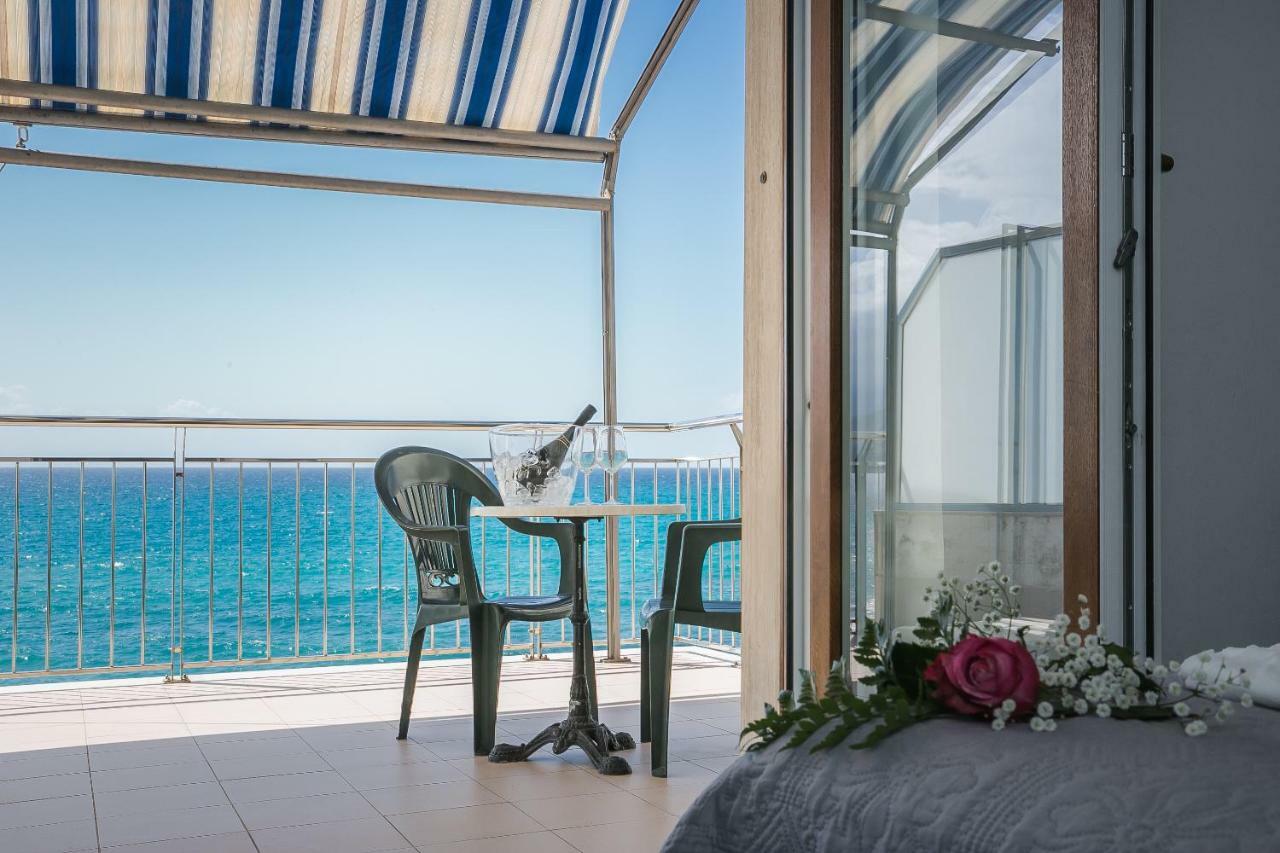 Hotel La Perla Виламаре Екстериор снимка