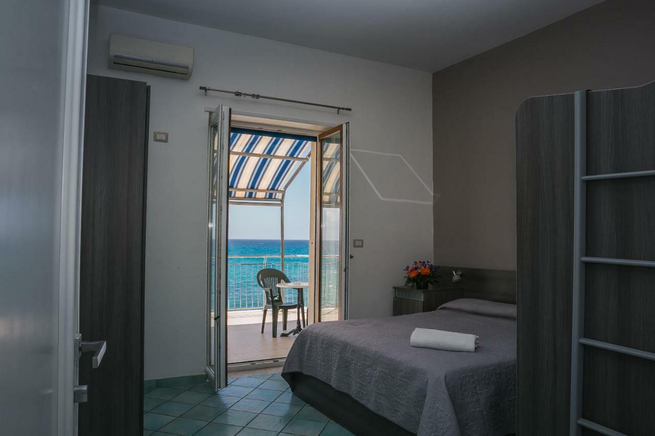 Hotel La Perla Виламаре Екстериор снимка